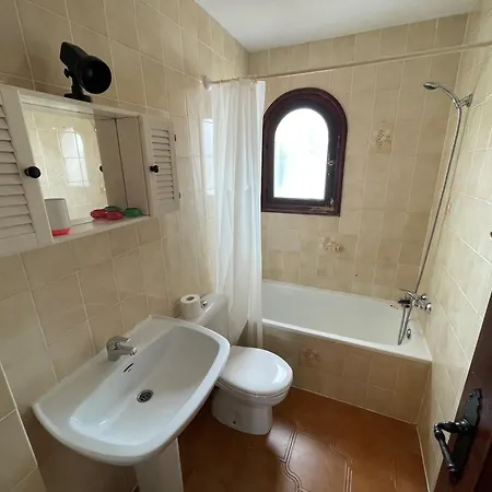 Almendros F Apartment